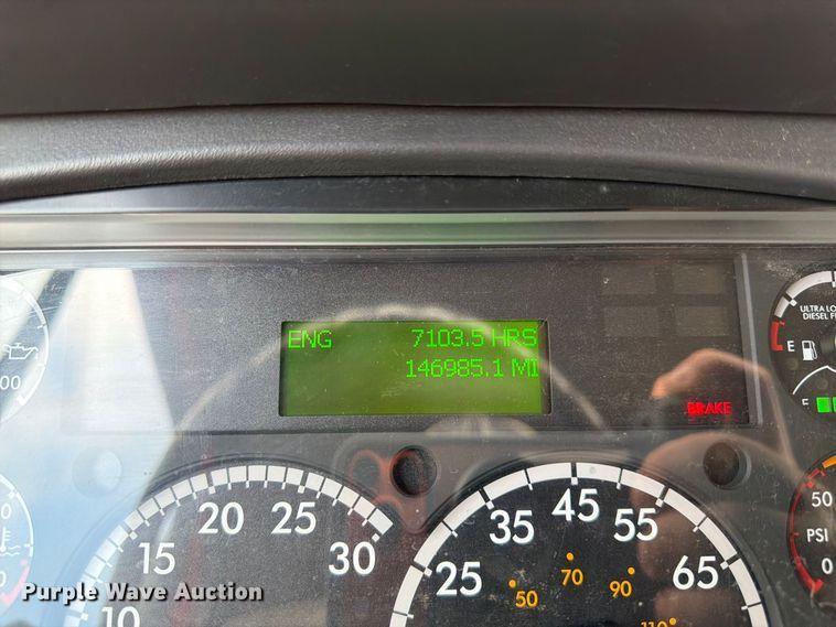 image for item DY3316 2011 Freightliner M2 dump truck