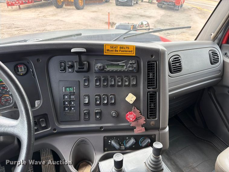image for item DY3316 2011 Freightliner M2 dump truck
