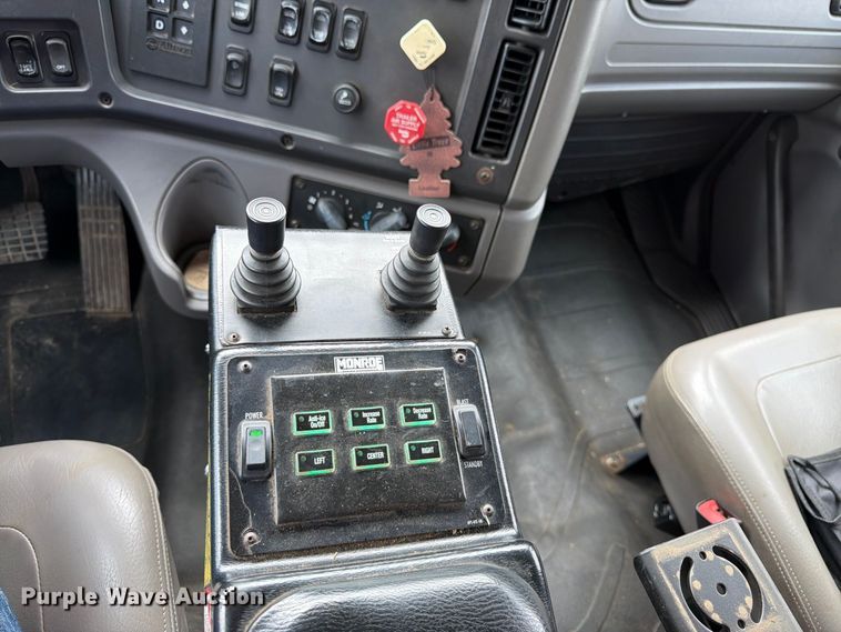 image for item DY3316 2011 Freightliner M2 dump truck