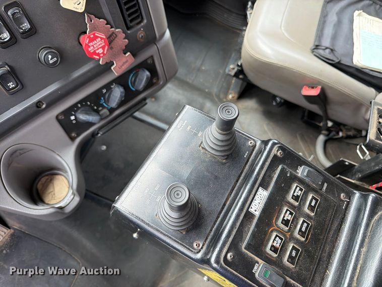 image for item DY3316 2011 Freightliner M2 dump truck
