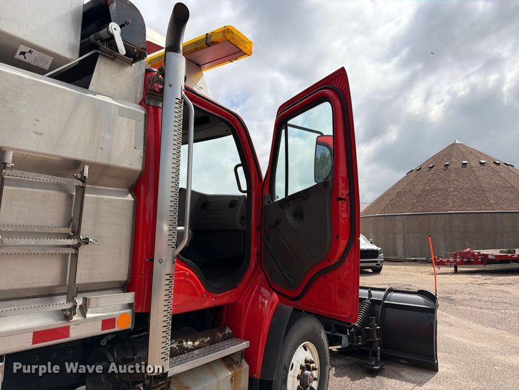 image for item DY3316 2011 Freightliner M2 dump truck