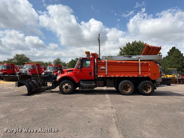 image for item DY3317 2007 International SF525 dump truck
