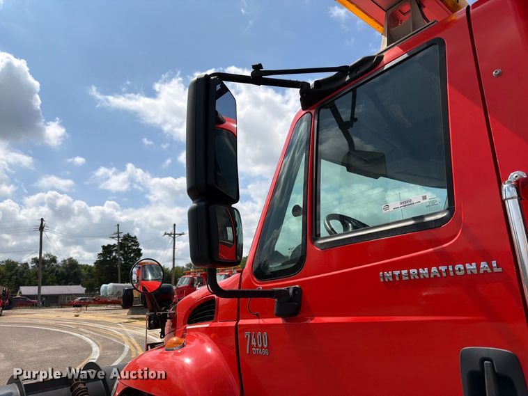 image for item DY3317 2007 International SF525 dump truck