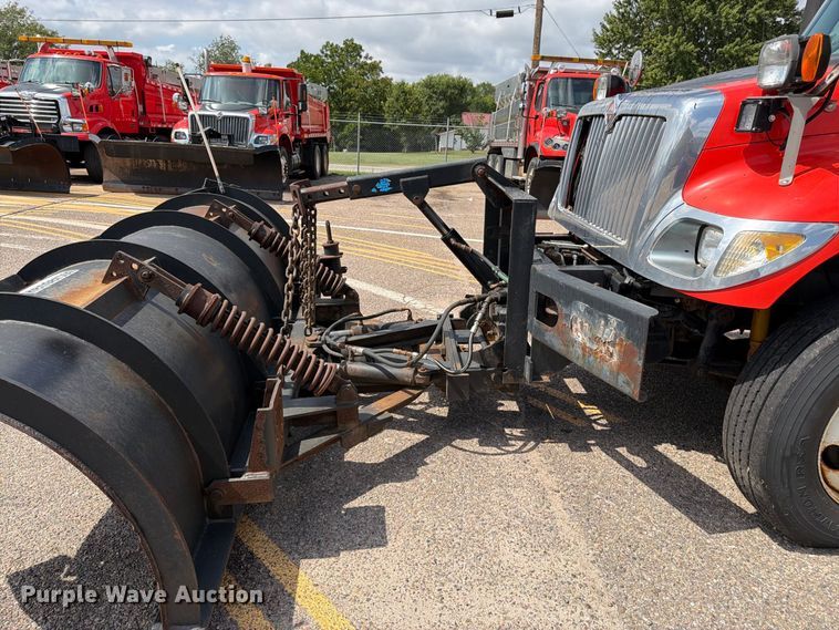 image for item DY3317 2007 International SF525 dump truck