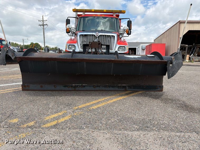image for item DY3317 2007 International SF525 dump truck