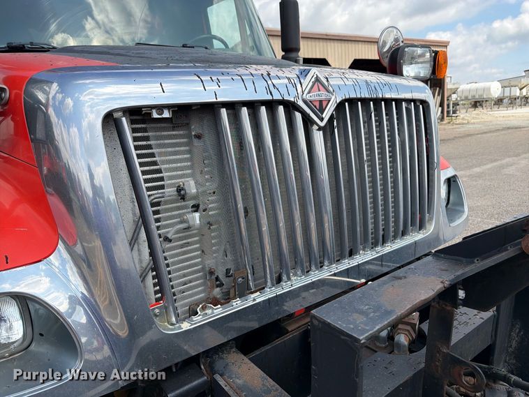 image for item DY3317 2007 International SF525 dump truck