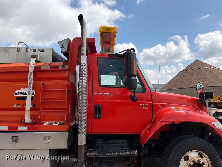 image for item DY3317 2007 International SF525 dump truck