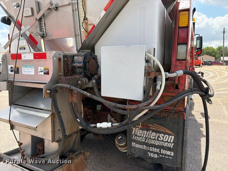 image for item DY3317 2007 International SF525 dump truck