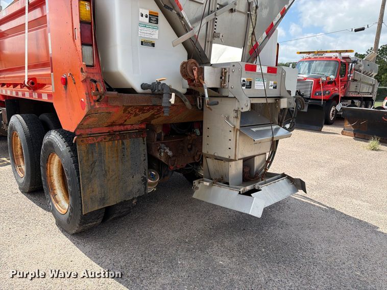 image for item DY3317 2007 International SF525 dump truck