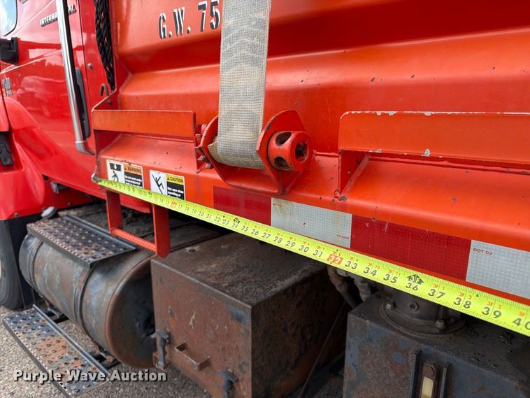 image for item DY3317 2007 International SF525 dump truck
