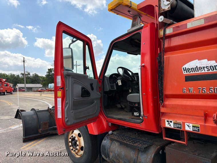 image for item DY3317 2007 International SF525 dump truck