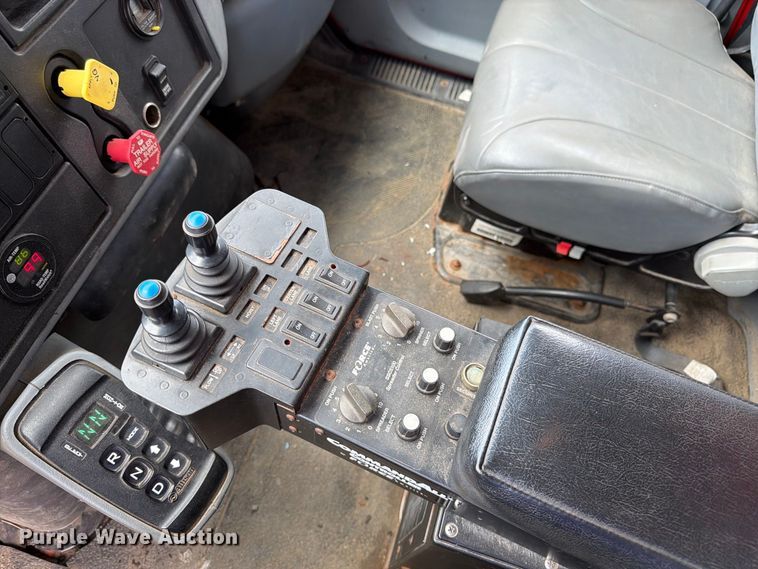 image for item DY3317 2007 International SF525 dump truck