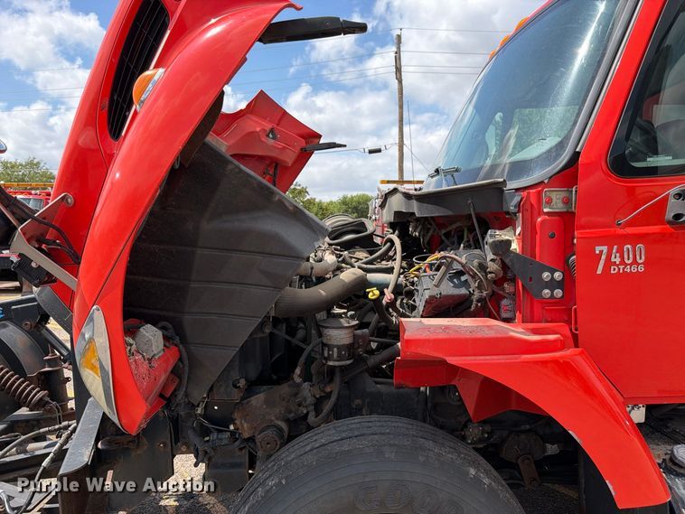 image for item DY3317 2007 International SF525 dump truck
