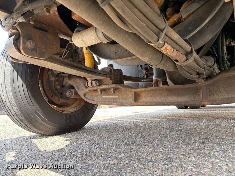 image for item DY3317 2007 International SF525 dump truck