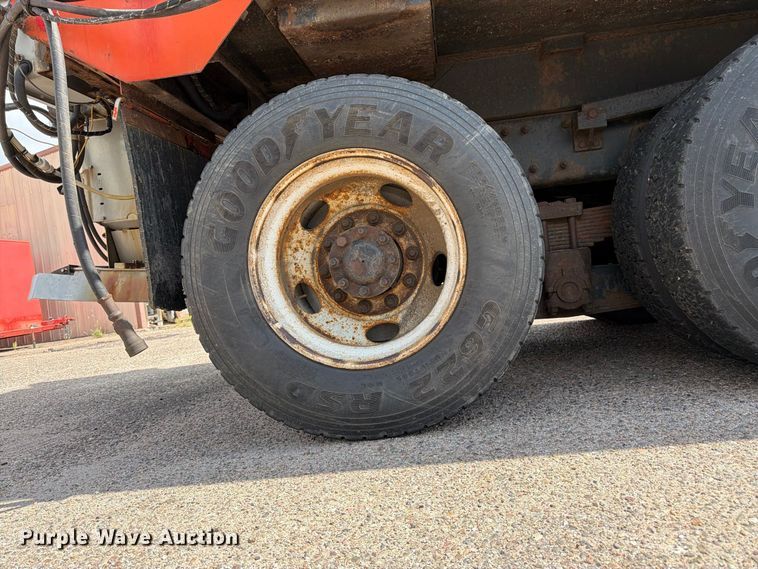 image for item DY3317 2007 International SF525 dump truck