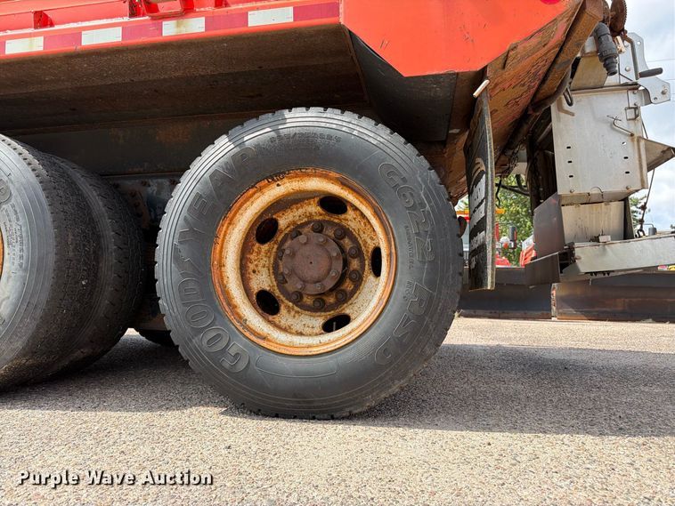 image for item DY3317 2007 International SF525 dump truck