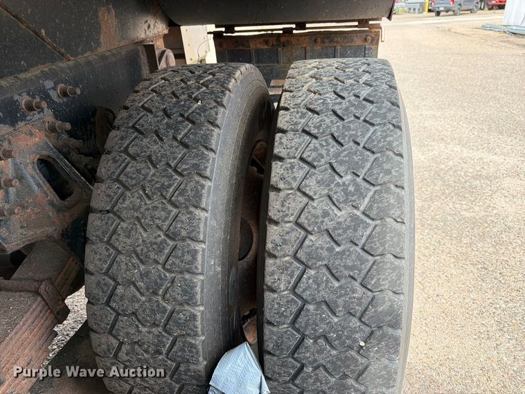 image for item DY3317 2007 International SF525 dump truck