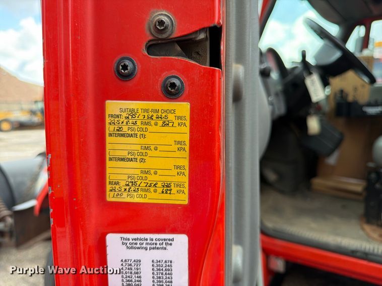 image for item DY3317 2007 International SF525 dump truck