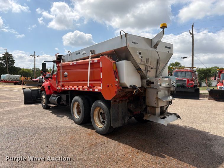 image for item DY3318 2007 International 7400 dump truck