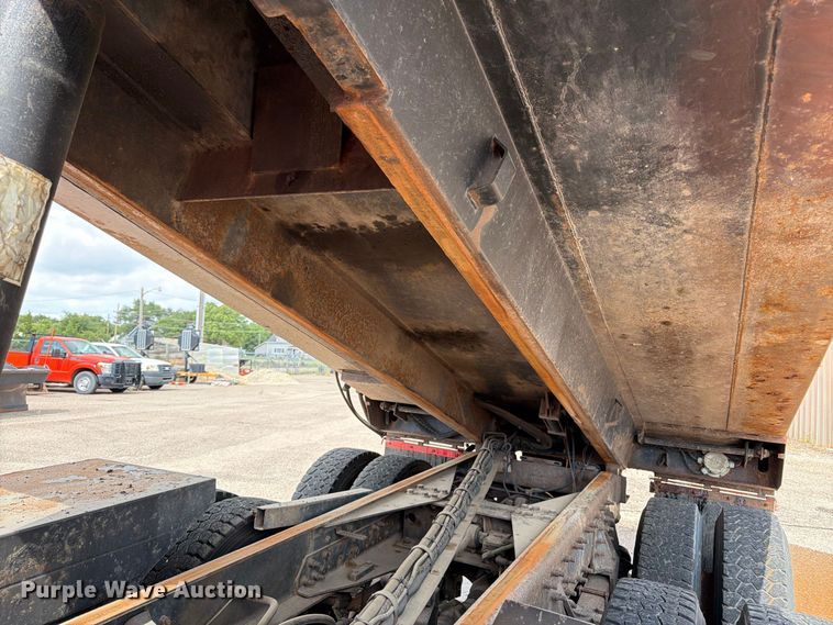image for item DY3318 2007 International 7400 dump truck