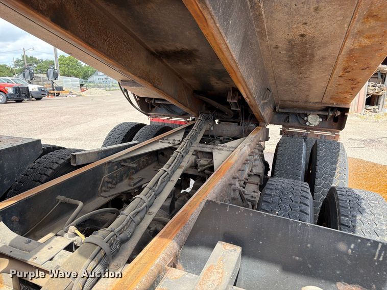 image for item DY3318 2007 International 7400 dump truck