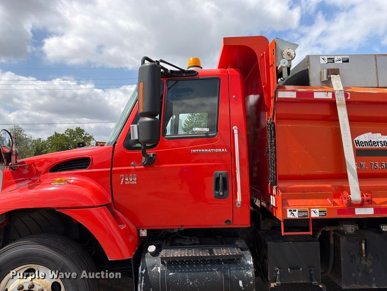 image for item DY3318 2007 International 7400 dump truck