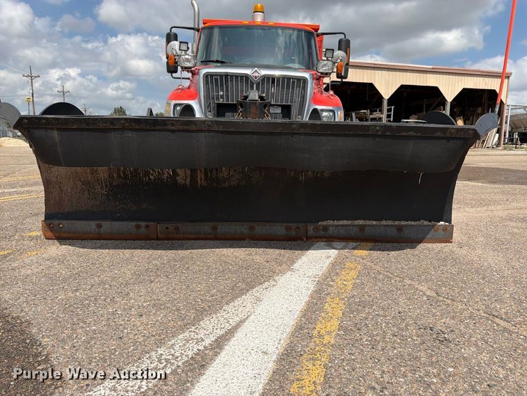 image for item DY3318 2007 International 7400 dump truck