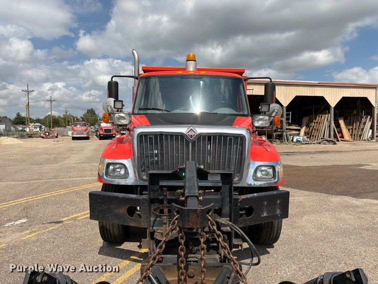 image for item DY3318 2007 International 7400 dump truck