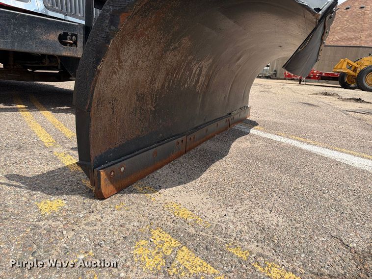 image for item DY3318 2007 International 7400 dump truck
