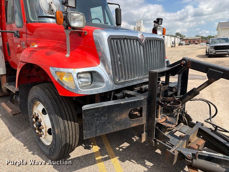 image for item DY3318 2007 International 7400 dump truck