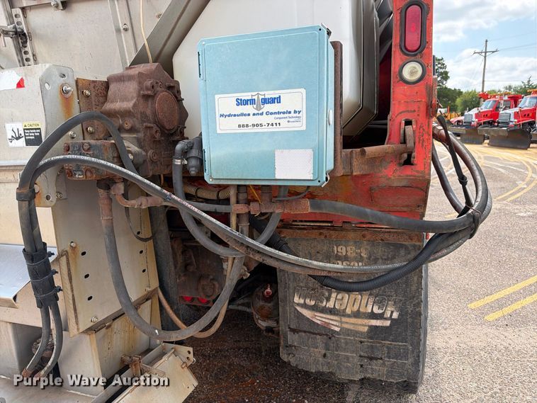 image for item DY3318 2007 International 7400 dump truck