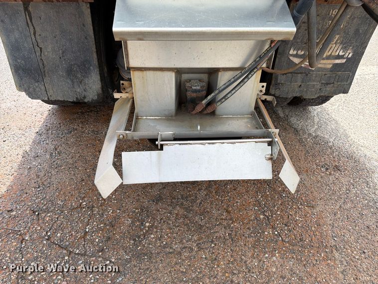 image for item DY3318 2007 International 7400 dump truck