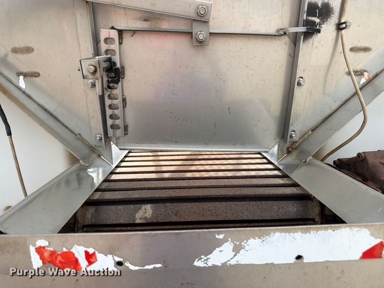 image for item DY3318 2007 International 7400 dump truck