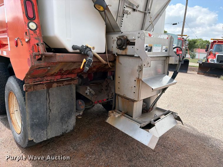 image for item DY3318 2007 International 7400 dump truck