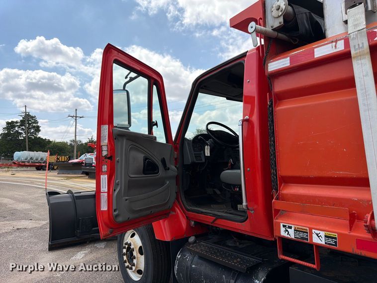image for item DY3318 2007 International 7400 dump truck