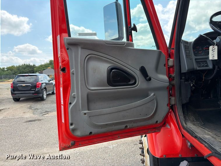 image for item DY3318 2007 International 7400 dump truck