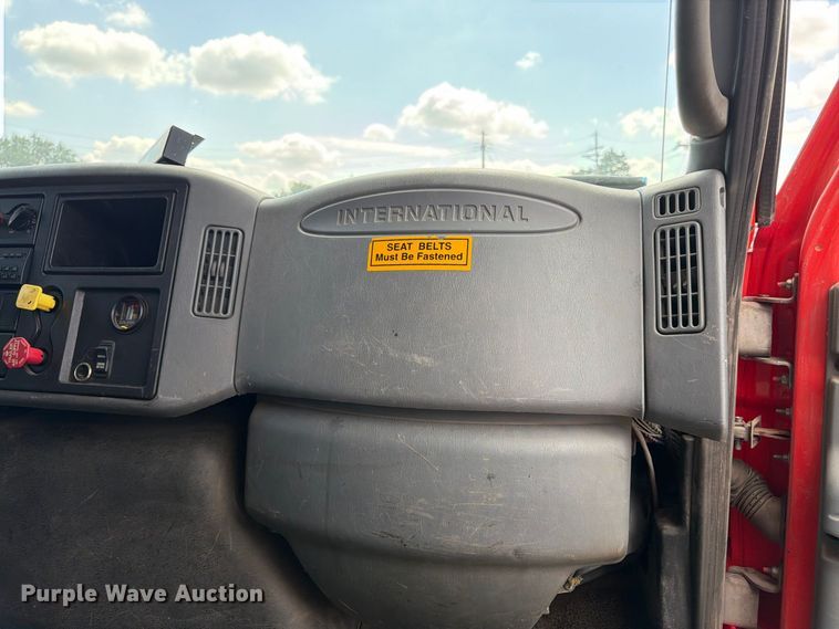 image for item DY3318 2007 International 7400 dump truck