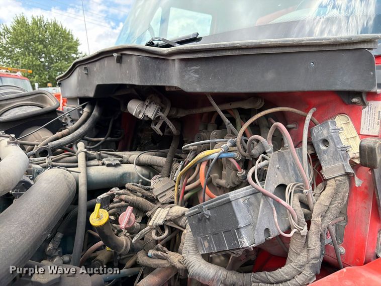 image for item DY3318 2007 International 7400 dump truck