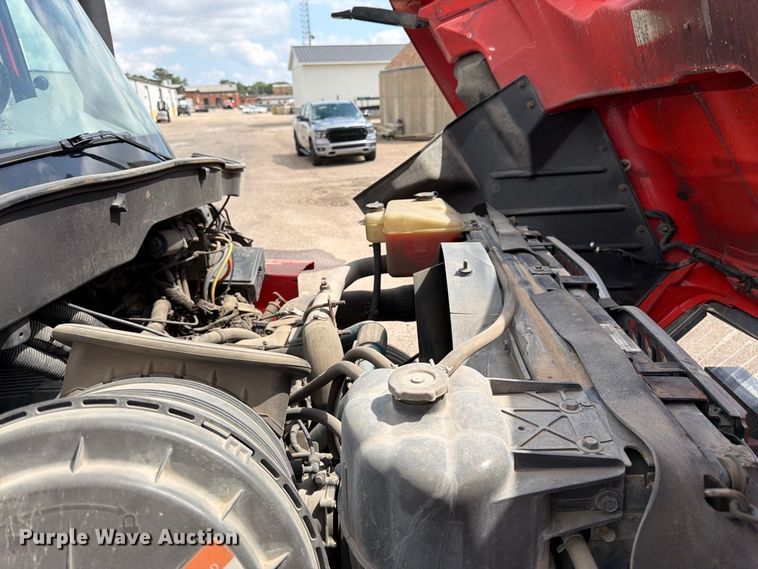 image for item DY3318 2007 International 7400 dump truck