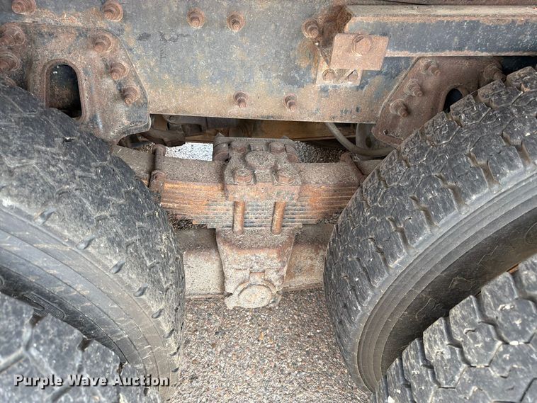 image for item DY3318 2007 International 7400 dump truck