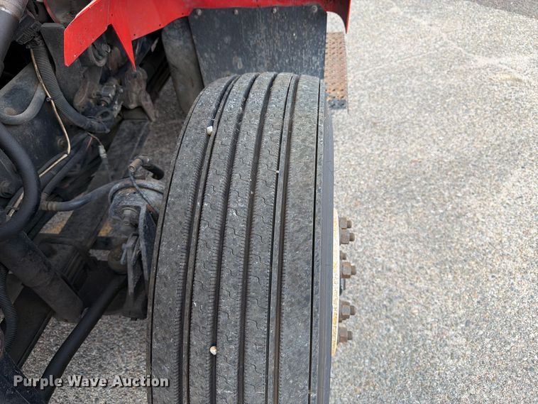 image for item DY3318 2007 International 7400 dump truck