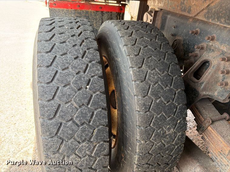 image for item DY3318 2007 International 7400 dump truck