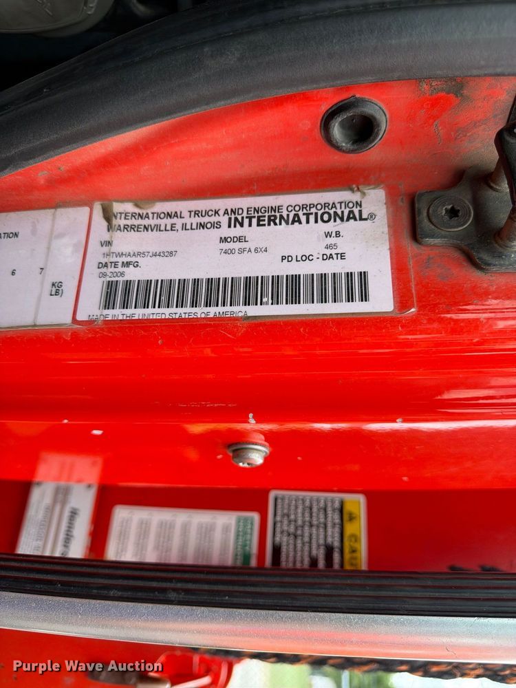 image for item DY3318 2007 International 7400 dump truck