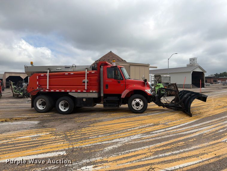 image for item DY3319 2007 International 7400 dump truck