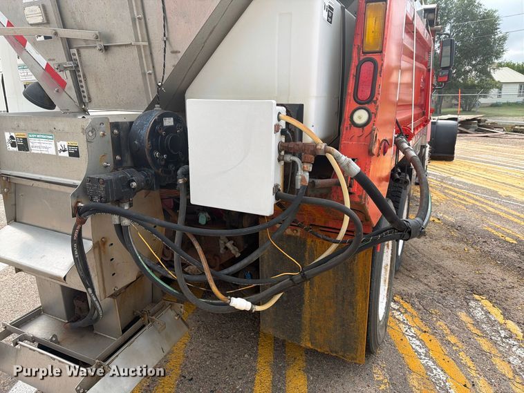image for item DY3319 2007 International 7400 dump truck