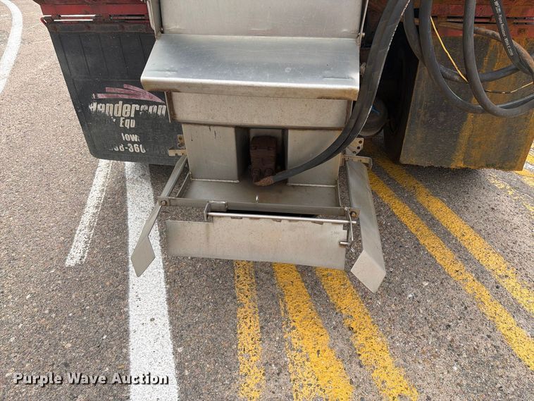 image for item DY3319 2007 International 7400 dump truck