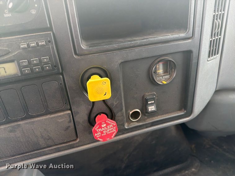 image for item DY3319 2007 International 7400 dump truck
