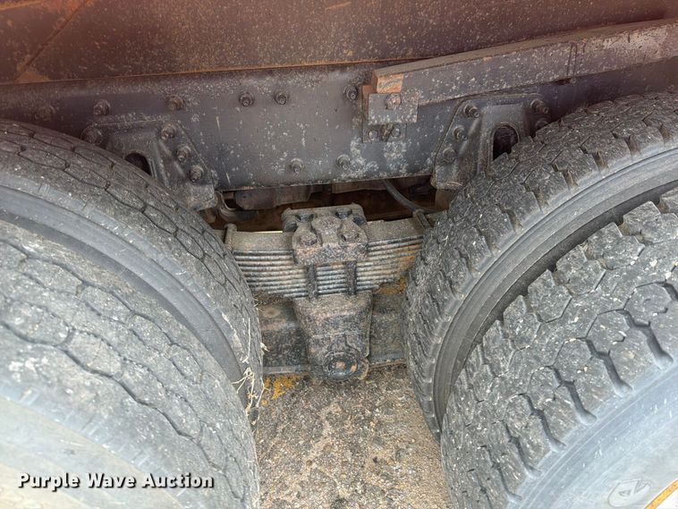 image for item DY3319 2007 International 7400 dump truck