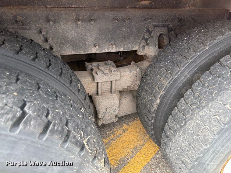 image for item DY3319 2007 International 7400 dump truck