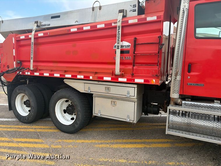 image for item DY3320 2009 Sterling L7500 dump truck